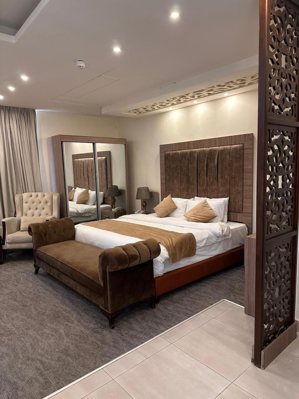 Alqimah Hotel Apartments Amman Exterior photo